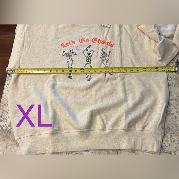 VS PINK Ivy Fleece Classic Crew Sweatshirt Let’s go ghouls NWT - Picture 6 of 7